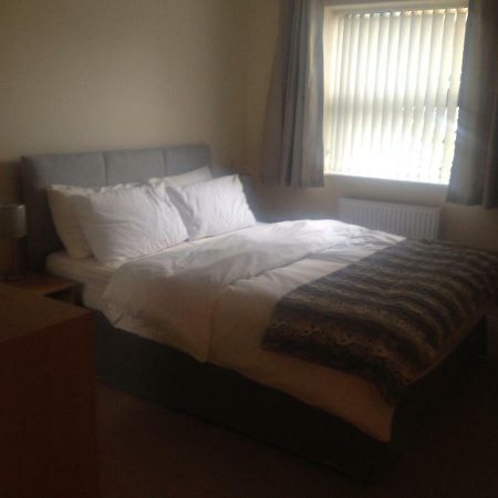 Appartement Stockley Near Heathrow à Yiewsley Extérieur photo