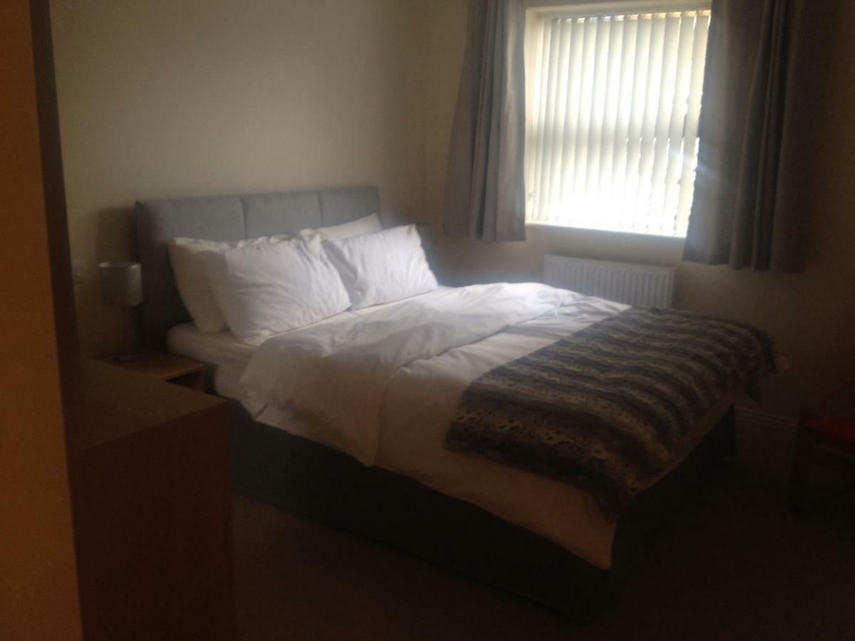 Appartement Stockley Near Heathrow à Yiewsley Extérieur photo